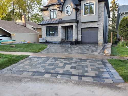 Interlocking paver driveway installation